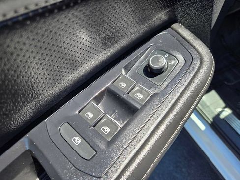 Used 2024 Volkswagen Atlas SE AWD/4WD image 18