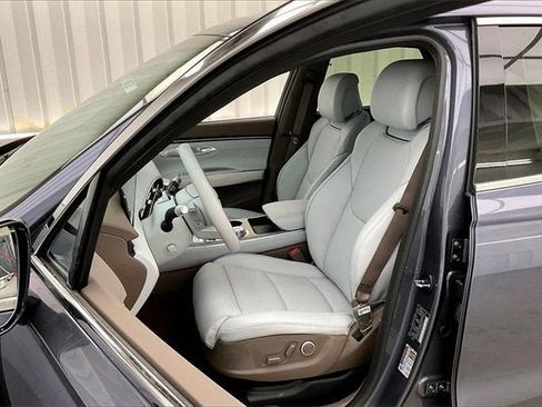New 2026 Genesis GV70 2.5T Advanced AWD/4WD image 32