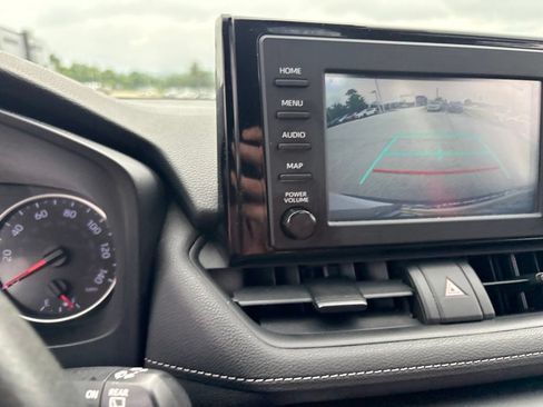 Used 2019 Toyota RAV4 LE w/ Carpet Mat Package AWD/4WD image 23