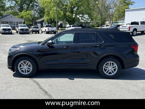 New 2026 Ford Explorer Active image 4