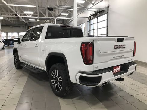 Used 2019 GMC Sierra 1500 AT4 w/ AT4 Premium Package image 3