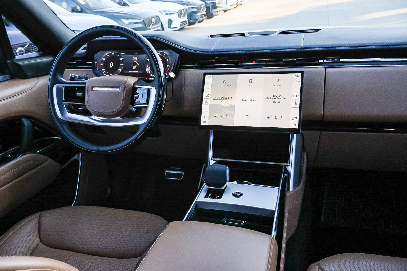 Certified 2025 Land Rover Range Rover SE AWD/4WD image 21