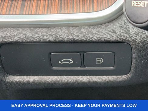 Used 2023 Volvo S60 T8 Plus image 40