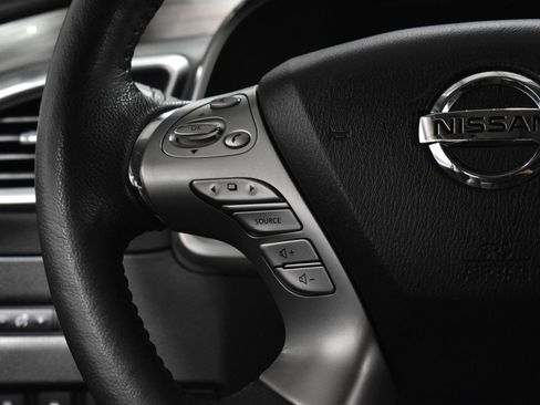 Used 2018 Nissan Murano Platinum image 9