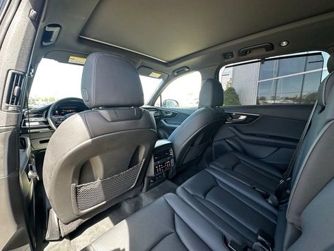 Certified 2025 Audi Q7 3.0T Premium Plus w/ Premium Plus Package AWD/4WD image 20