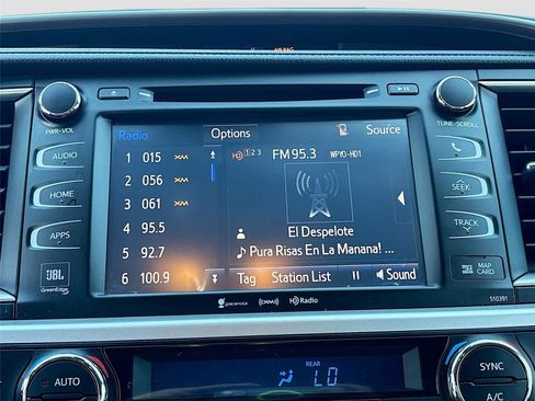 Used 2019 Toyota Highlander Limited Platinum FWD image 14