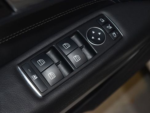 Used 2017 Mercedes-Benz E 400 Cabriolet image 6