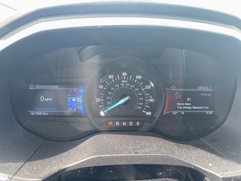 Used 2017 Ford Edge Titanium w/ Technology Package AWD/4WD image 13