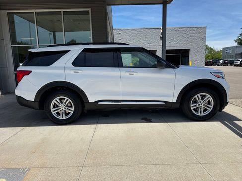 Certified 2020 Ford Explorer XLT w/ Equipment Group 202A AWD/4WD image 9