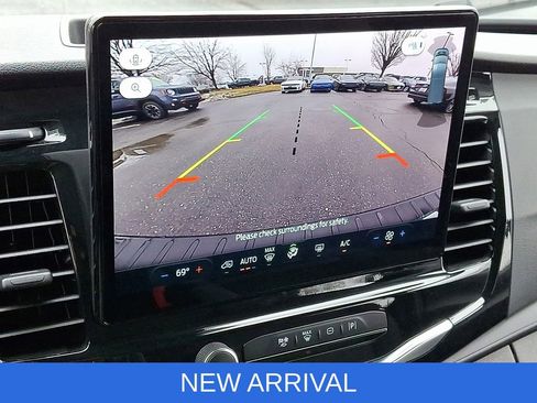 Used 2024 Ford Transit 350 XLT image 18