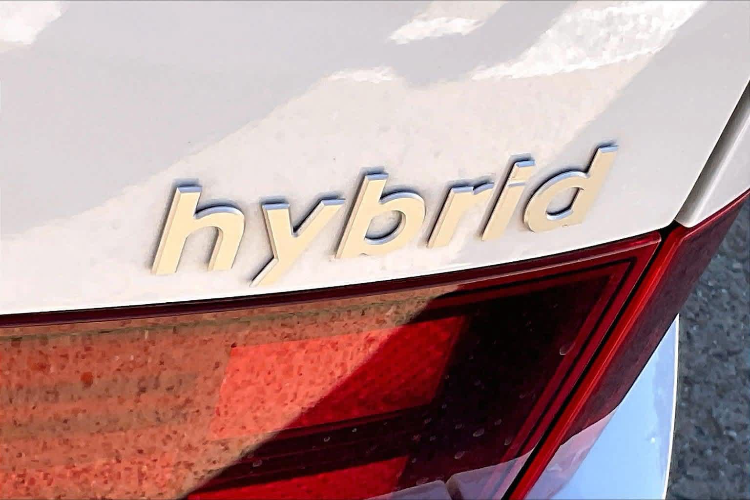 Used 2026 Hyundai Santa Fe SE FWD image 7