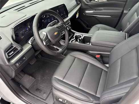 New 2026 Chevrolet Traverse LT FWD image 10