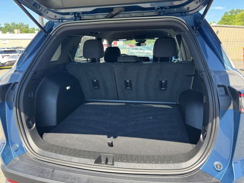Used 2025 Chevrolet Equinox LT FWD image 32