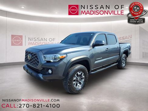 Used 2023 Toyota Tacoma TRD Off-Road AWD/4WD image 4