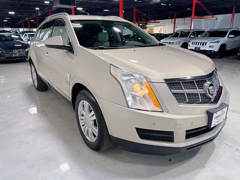 Used 2010 Cadillac SRX Luxury image 8