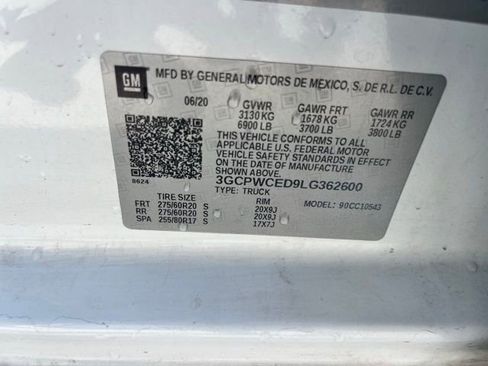 Used 2020 Chevrolet Silverado 1500 LT w/ Texas Edition image 11