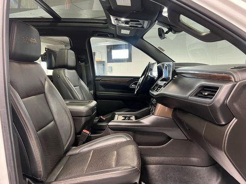 Used 2021 Chevrolet Tahoe High Country AWD/4WD image 11