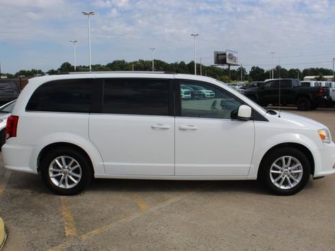 Used 2019 Dodge Grand Caravan SXT FWD image 8