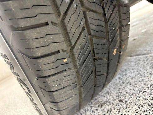 Used 2021 GMC Yukon SLT w/ SLT Premium Package image 48