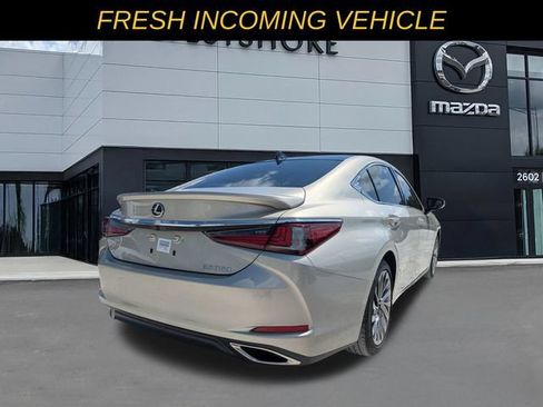 Used 2024 Lexus ES 350 Ultra Luxury FWD image 5