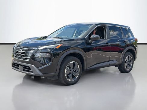 Used 2025 Nissan Rogue SV FWD image 2