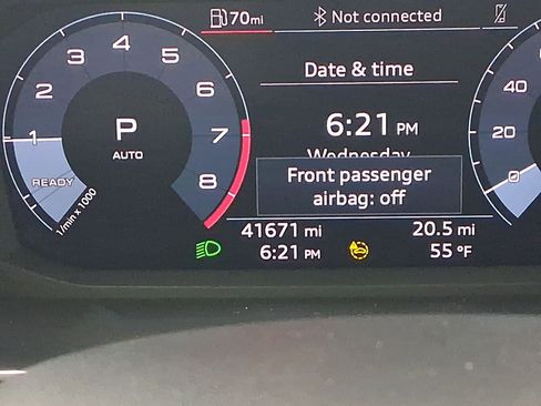 Used 2023 Audi Q3 2.0T Premium w/ Black Optic Sport Package image 19