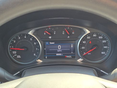 Used 2021 Chevrolet Equinox LT FWD image 32