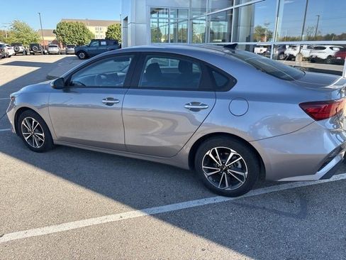 Used 2023 Kia Forte LXS image 7