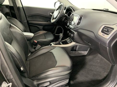 Used 2018 Jeep Compass Latitude image 17