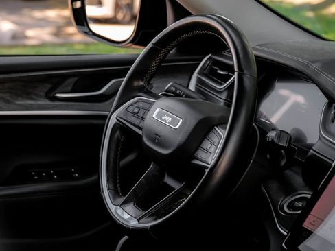 Used 2022 Jeep Grand Cherokee L Limited image 26