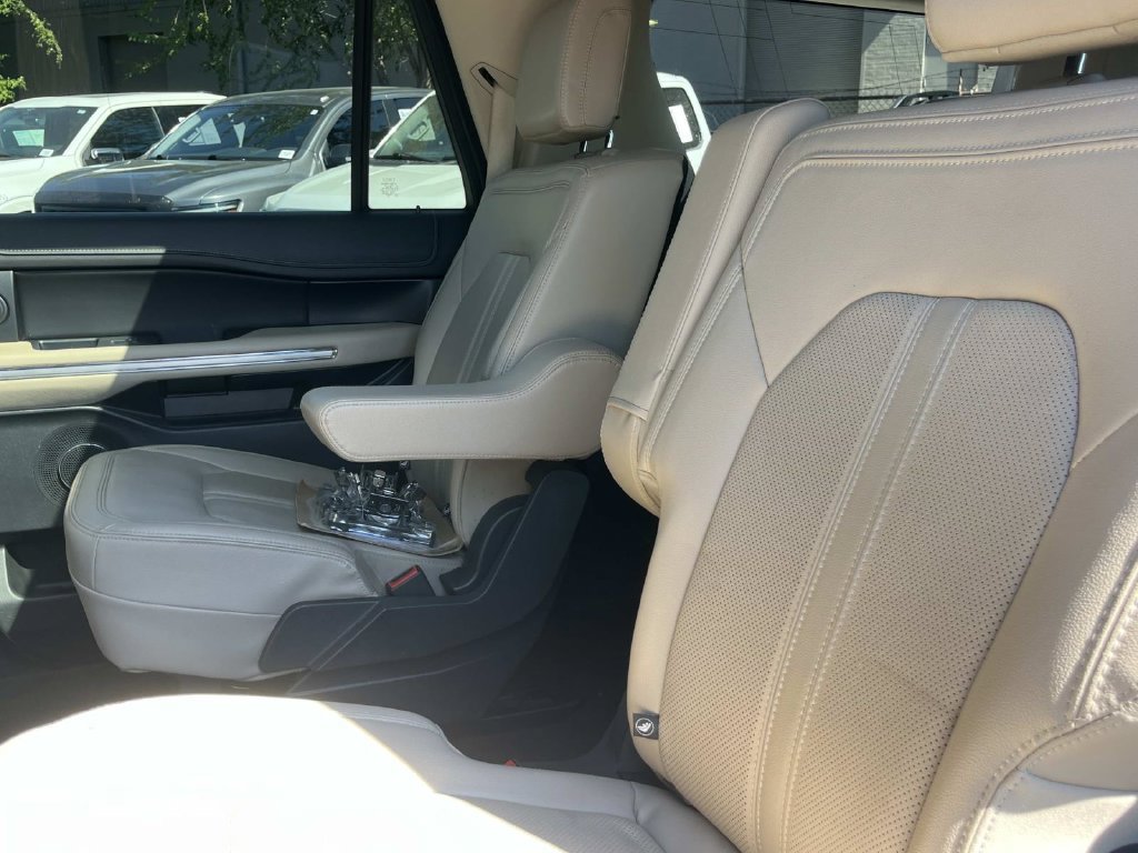 Used 2023 Ford Expedition Max Limited RWD image 28