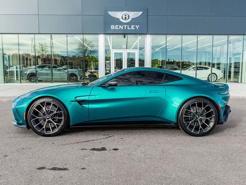 Used 2025 Aston Martin V8 Vantage image 4