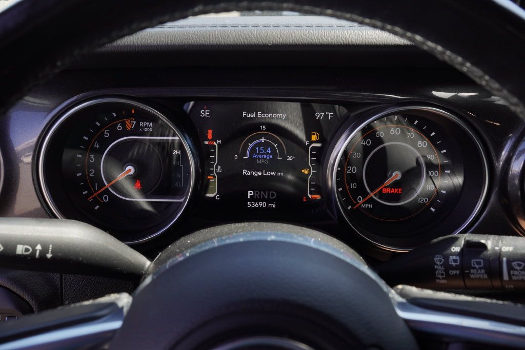 Used 2020 Jeep Wrangler Unlimited Sahara AWD/4WD image 7