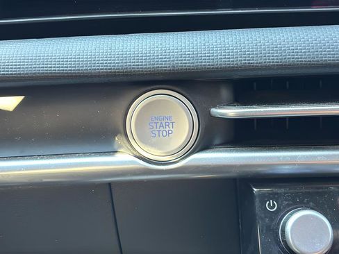 Certified 2025 Hyundai Tucson SEL FWD image 32