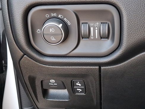 Used 2019 RAM 1500 Big Horn AWD/4WD image 22