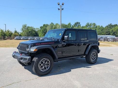 Used 2025 Jeep Wrangler Unlimited Rubicon AWD/4WD image 7