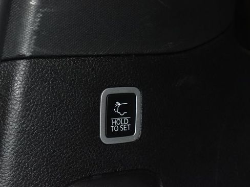 Certified 2024 Jeep Wagoneer Series II w/ Flexible Seating Group AWD/4WD image 37