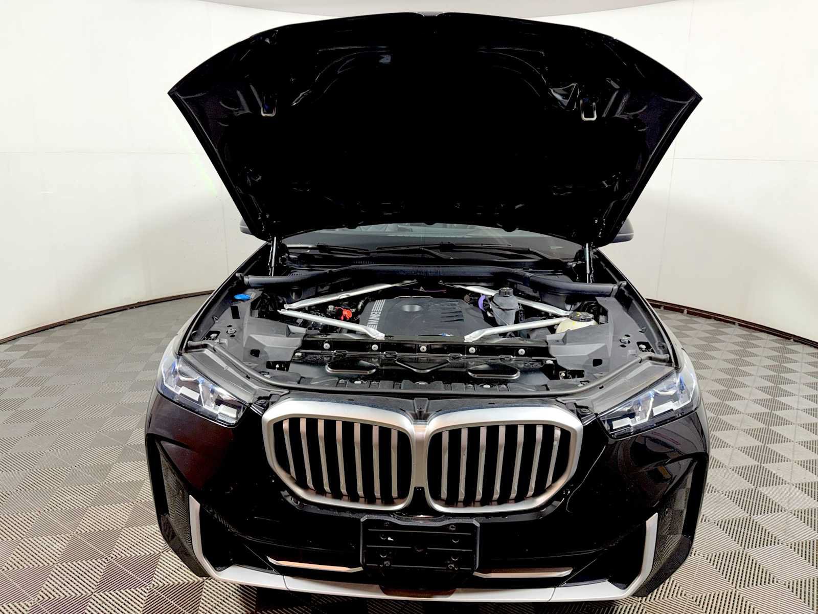 Used 2024 BMW X5 xDrive40i w/ Premium Package AWD/4WD image 31