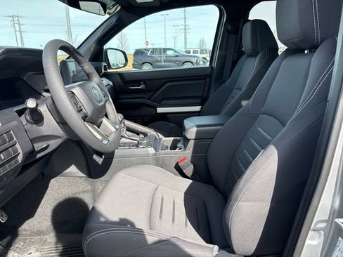 Used 2024 Toyota Tacoma TRD Sport image 9