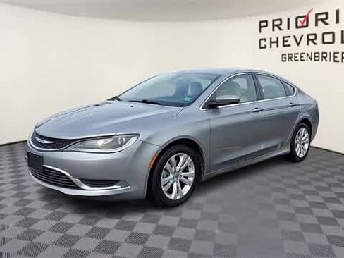 Used 2016 Chrysler 200 Limited image 4