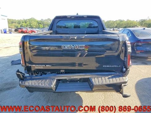 Used 2025 GMC Sierra EV Denali AWD/4WD image 6