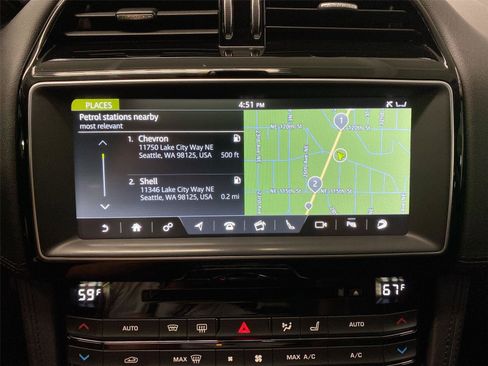 Used 2018 Jaguar F-PACE Portfolio image 24