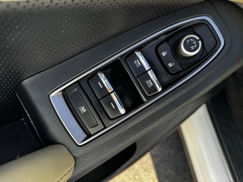 Used 2019 Subaru Ascent Limited w/ Popular Package #2 AWD/4WD image 18