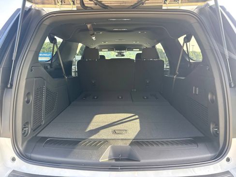 New 2026 Chevrolet Suburban LS AWD/4WD image 10