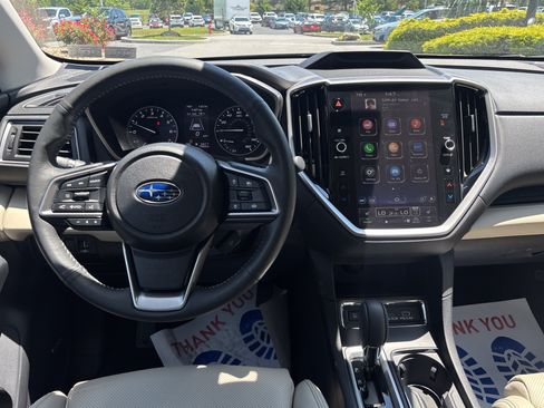Used 2025 Subaru Ascent Limited AWD/4WD image 2