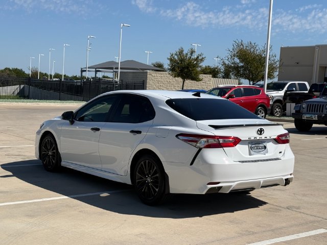 Used 2020 Toyota Camry SE FWD image 7