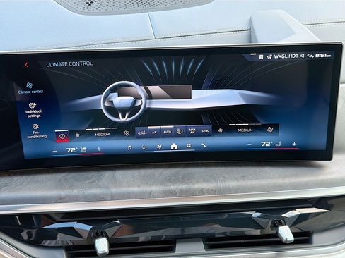 New 2026 BMW X7 M60i image 36