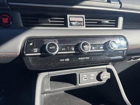 Used 2023 Honda Pilot Sport image 24