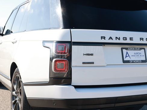 Used 2018 Land Rover Range Rover HSE image 10