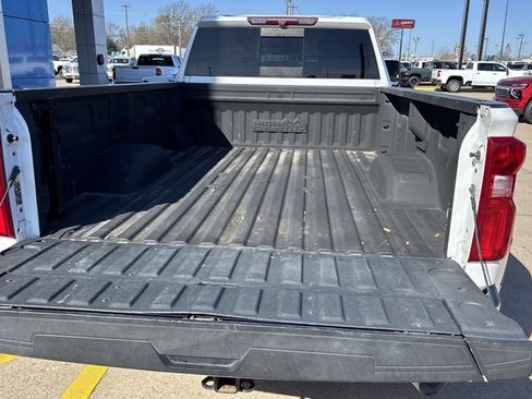 Used 2022 Chevrolet Silverado 3500 High Country w/ Safety Package II image 6